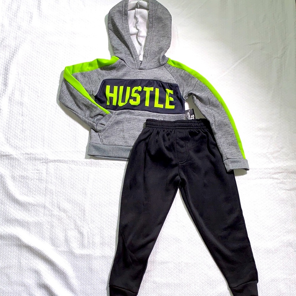 NWT Boys Sweat Suit Set